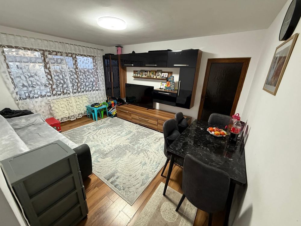 Ofer spre Vanzare Apartament 2 Camere Micro 15 Pret 41.000 Euro