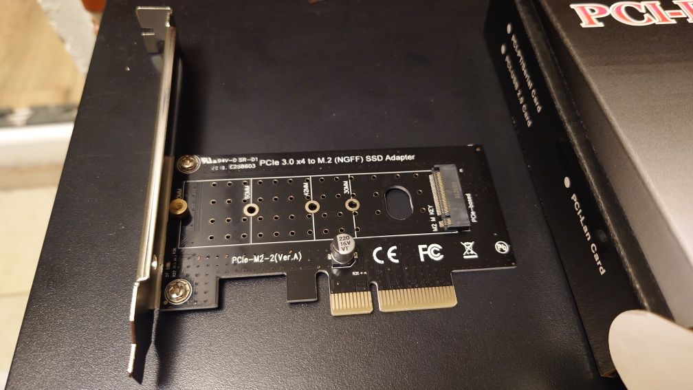 Продавам PCI-E към M.2 PCI-E NVMe адаптер