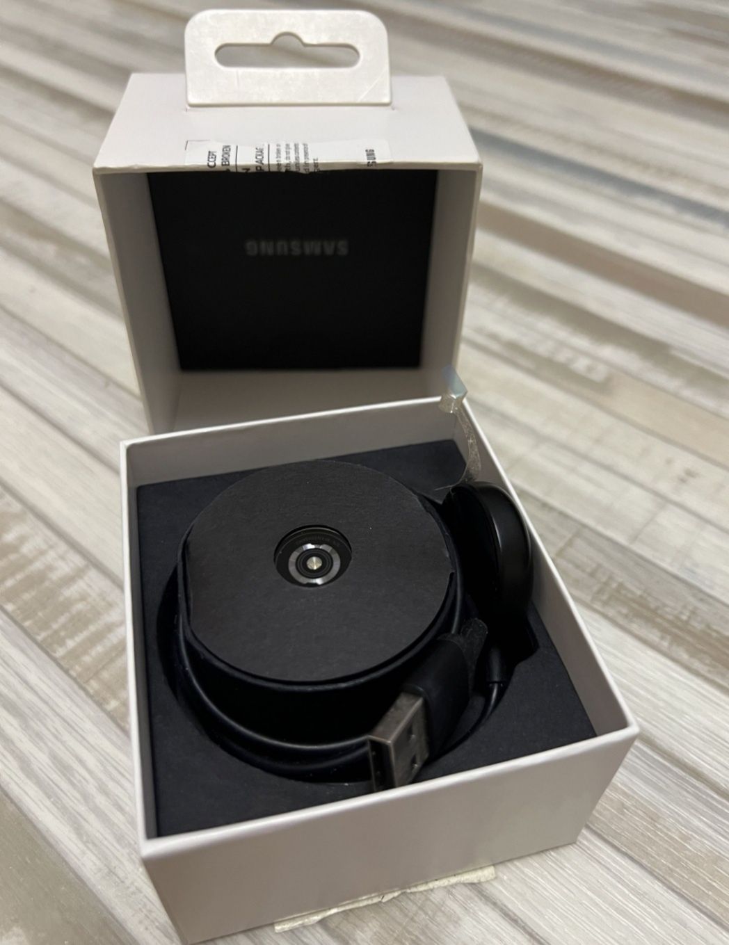 Продам samsung galaxy watch aktiv 2 в хорошем состояний