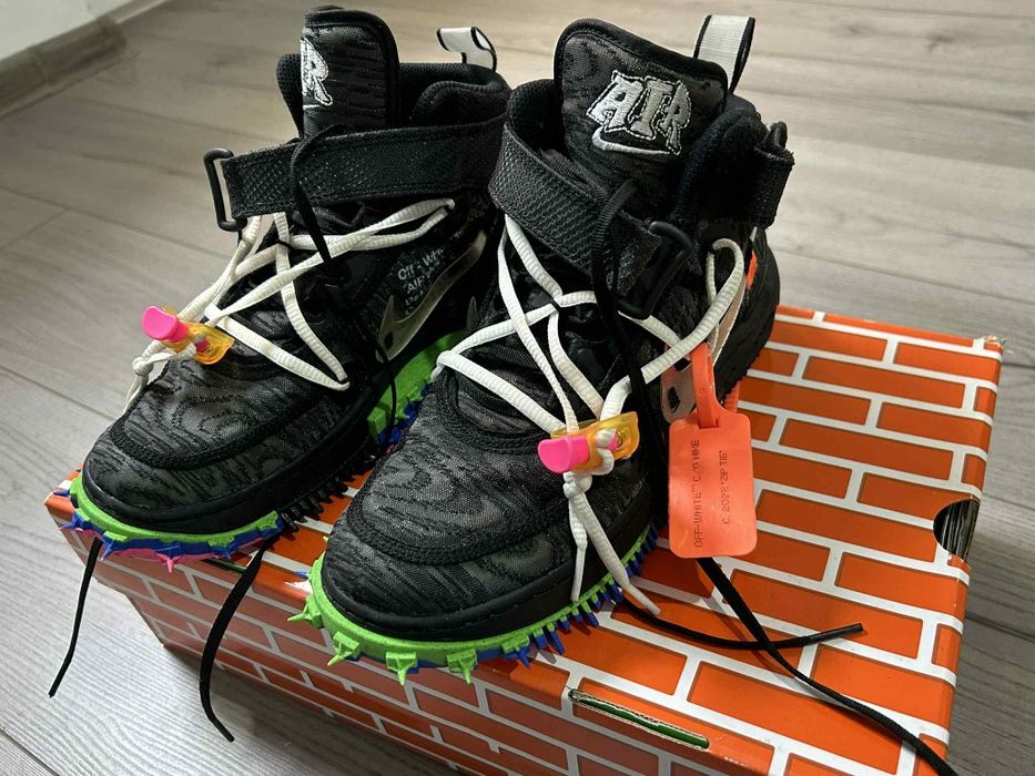 Nike Offwhite size 38.5
