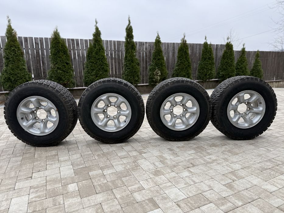 Roti Ford Ranger 225 70 R15 ALL TERRAIN CA NOI