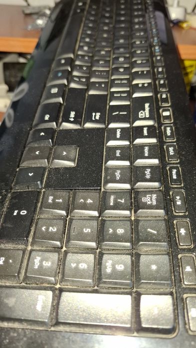 Kit tastatura si mouse wifi Microsoft desktop 800