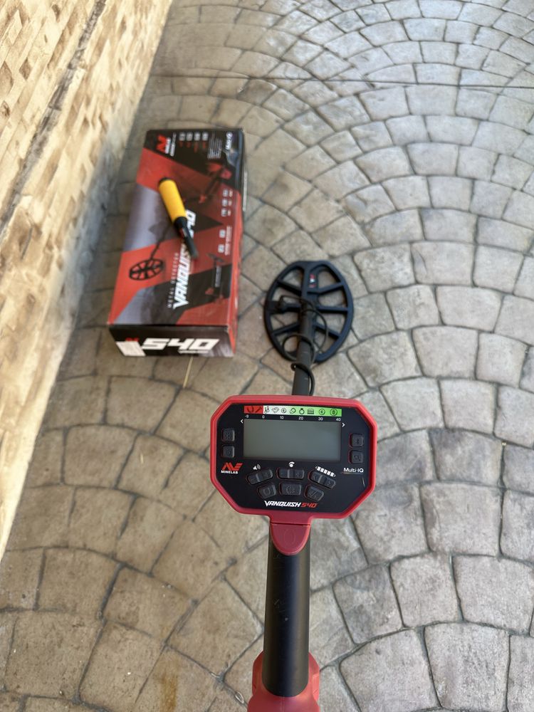 Detector metale Minelab Vanquish 540 pack