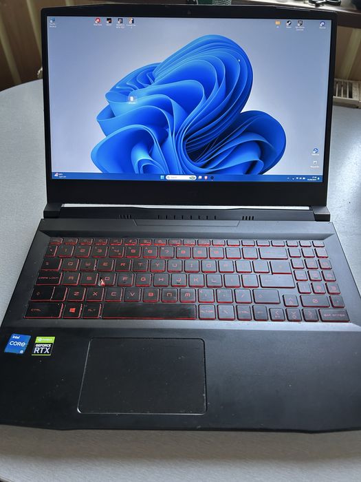 Vând MSI Katana GF66 – i5-11400H, RTX 3050, 8GB RAM, 512GB SSD, 144Hz