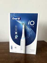 Periuță electrică Oral B io4