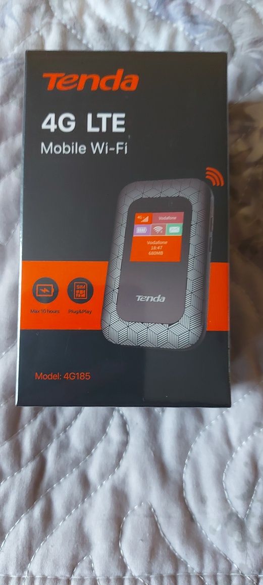 Router mobil TENDA cu cartela  sigilat , vind sau schimb