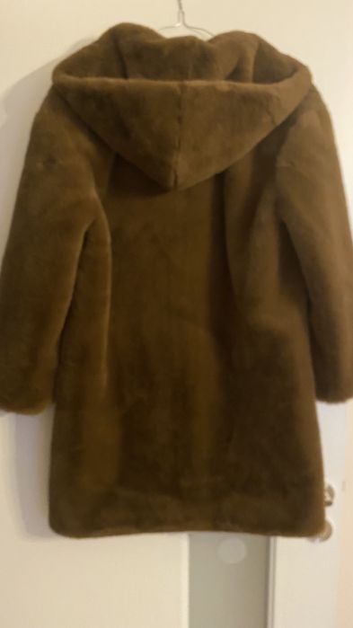 Vand jacheta blana artificiala maro deschis Mango