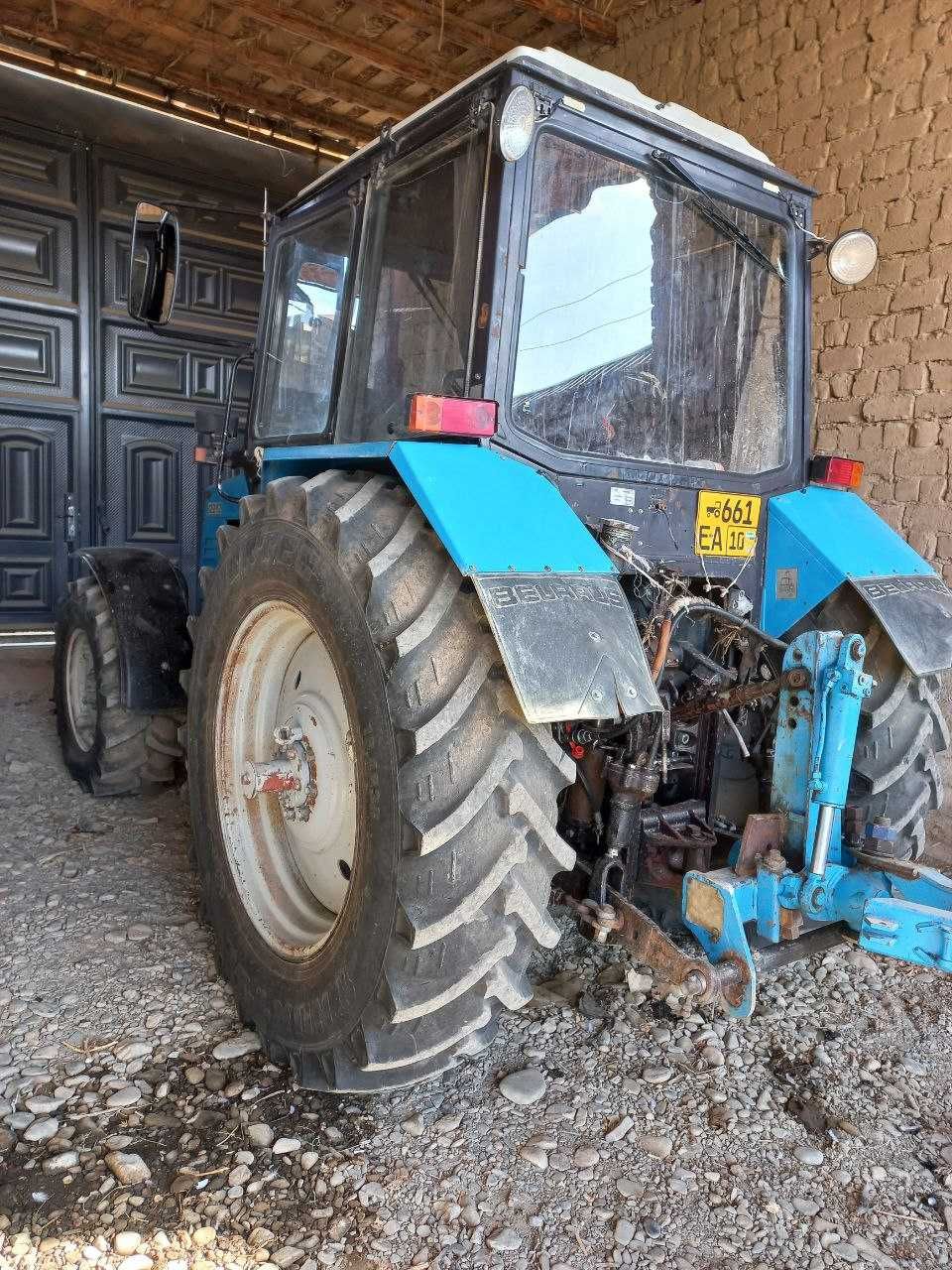 Беларус МТЗ 1221.2 трактор сотилади