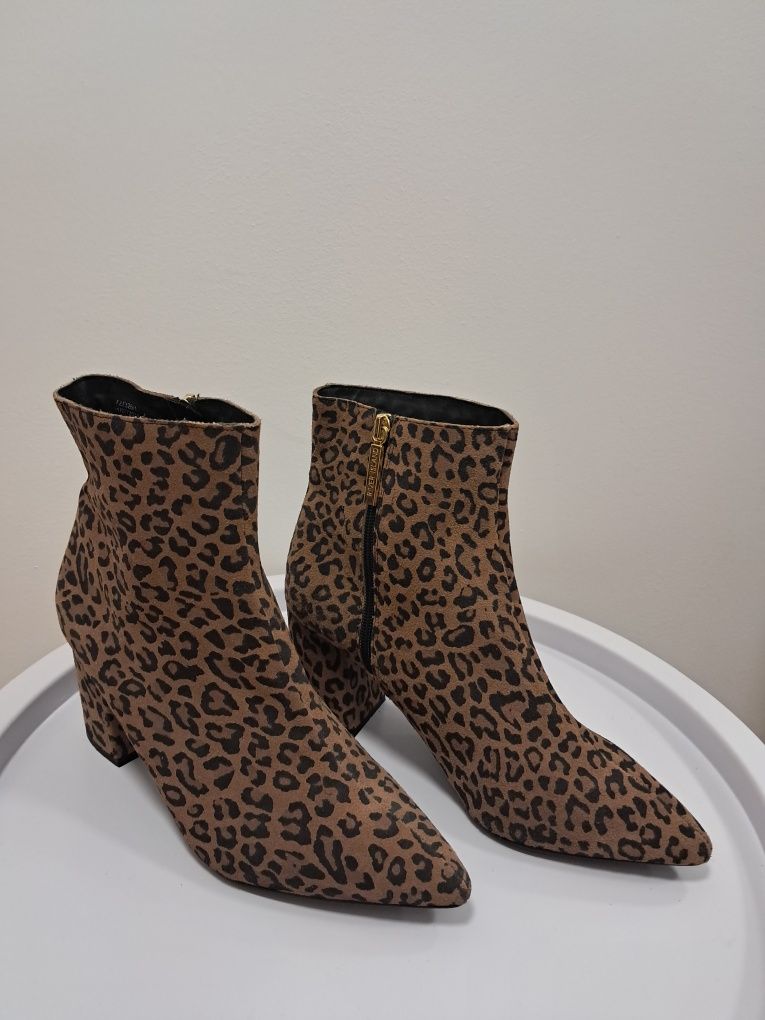 Botine/ghete dama mas.40 animal print