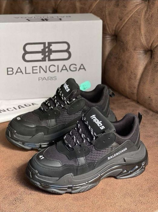 Balenciaga triple s