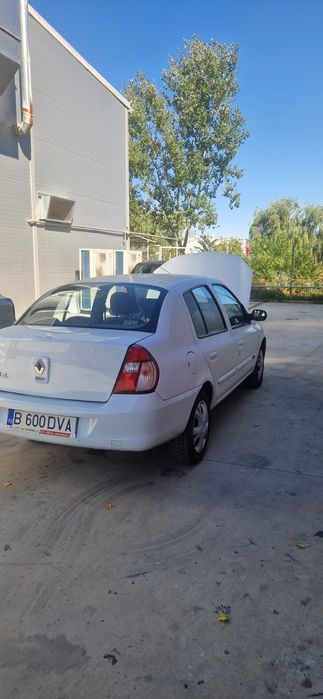 Renault Symbol alb