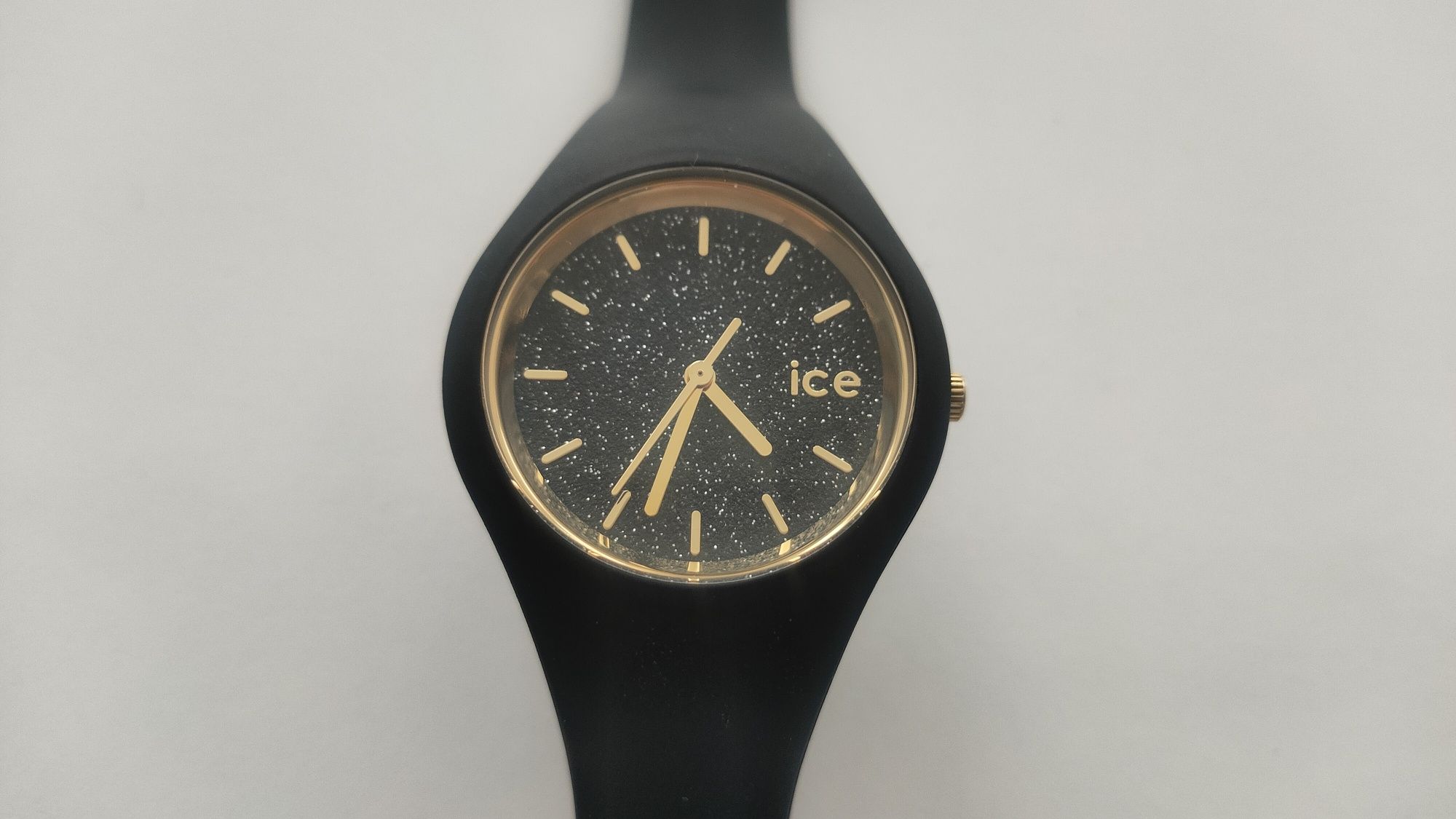 Ceas Icewatch negru auriu