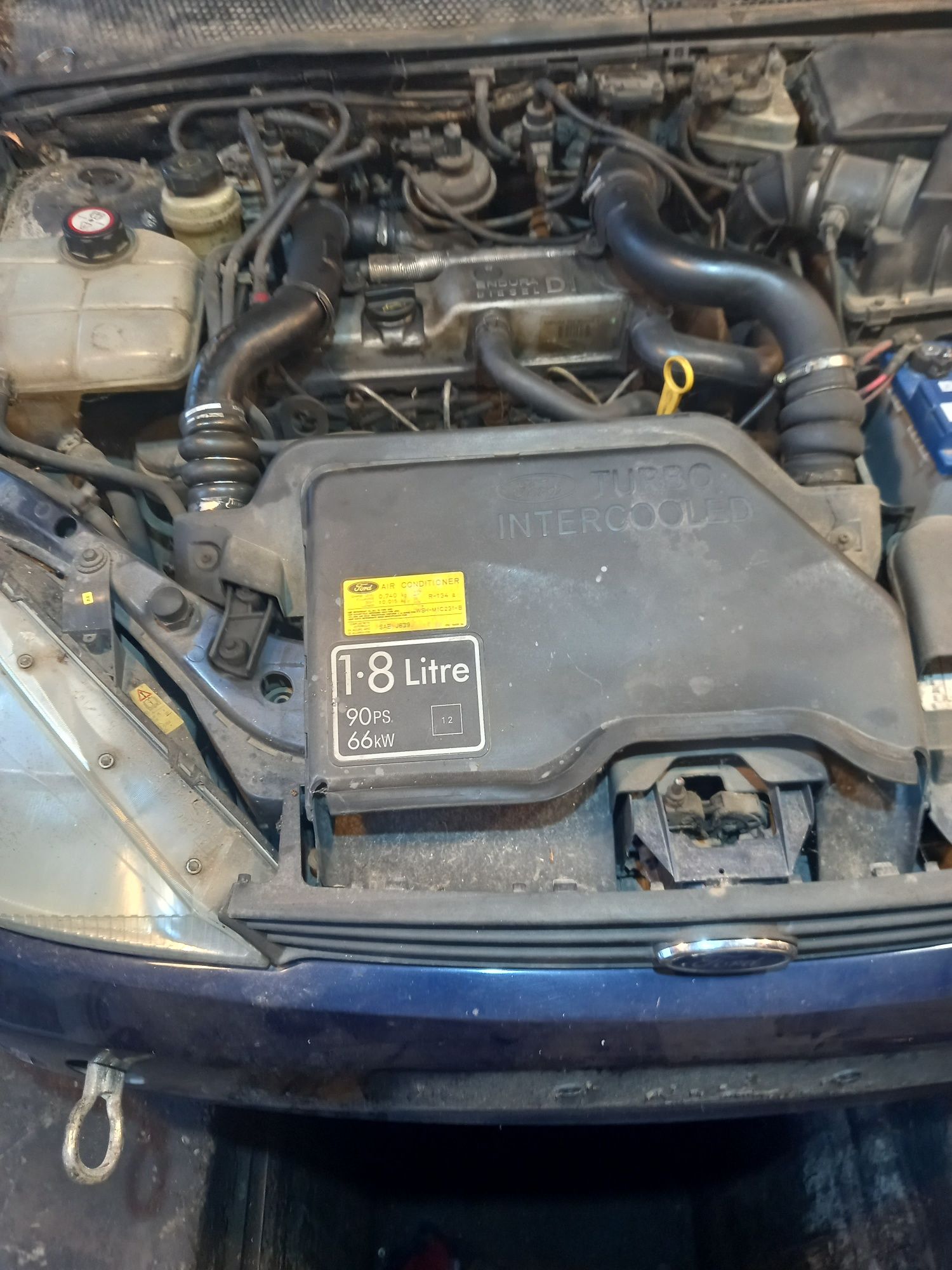 Dezmembrez ford focus mk1 motor benzina sau diesel