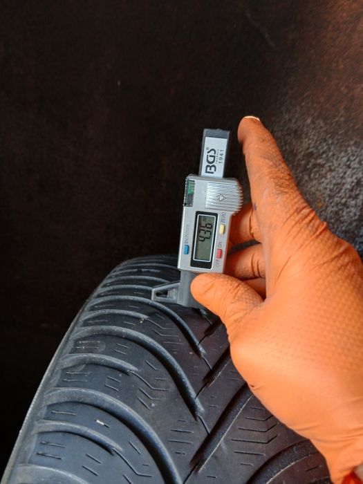 4 cauciucuri de iarna 195 65 r15 bfgood rich