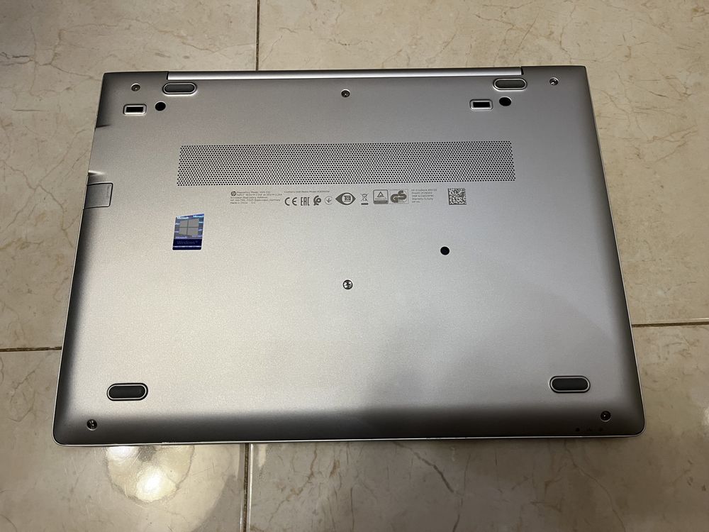 Продавам HP EliteBook 830 G5 Intel Core i5-8350, 8GB,SSD 256gb