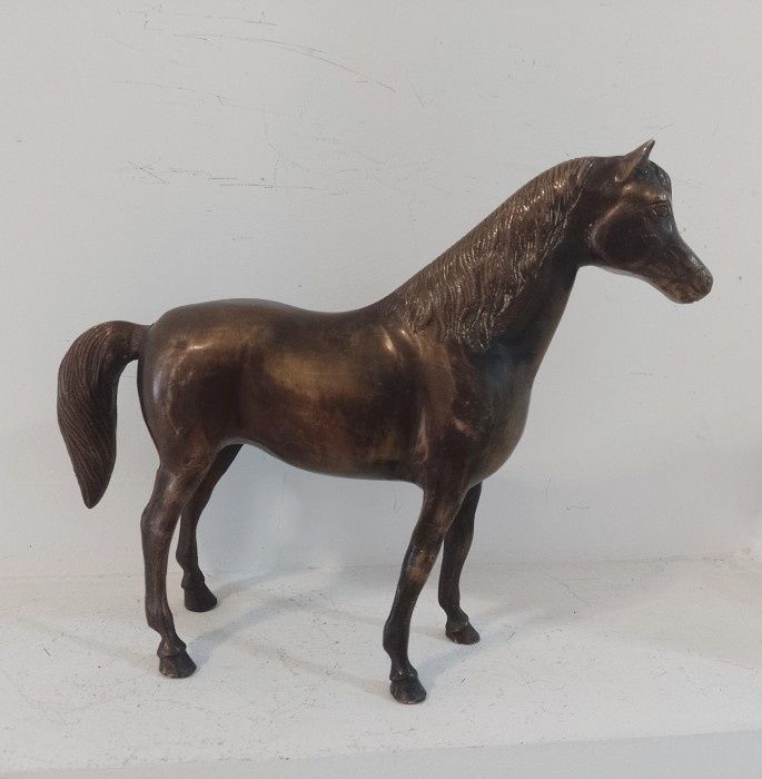 Sculptura cal realizat din bronz masiv,piesa cu o lucrătură deosebita,