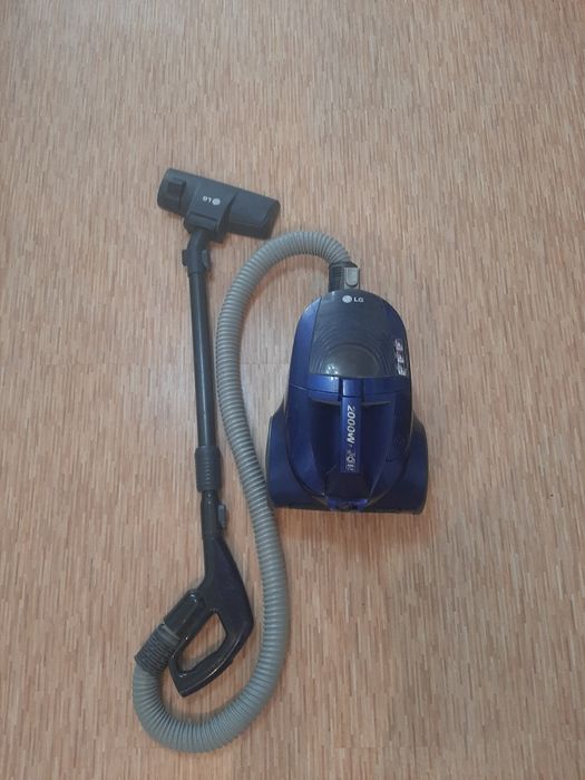 Продам рабочий пылесос