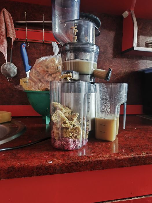 Продаю соковыжималка