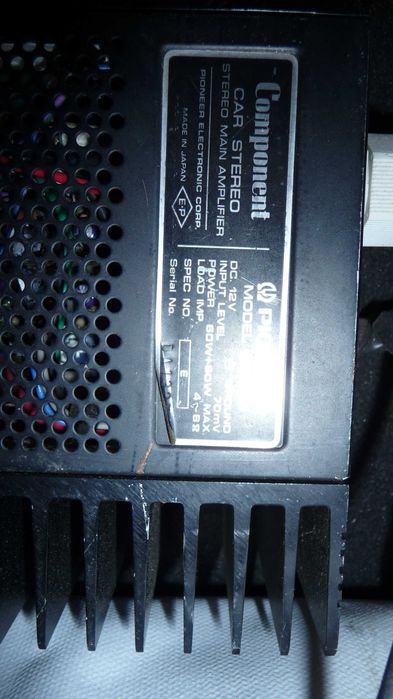 Vand tub de bass auto kevlar