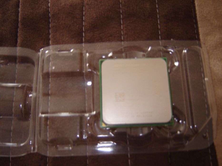 Procesor AMD Athlon 64 cu Cooler cupru