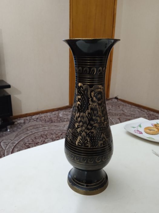 Индийская ваза  чёрная