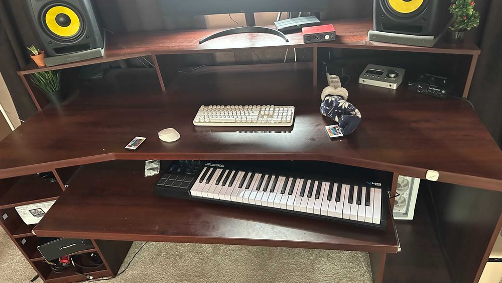 Поръчково студийно бюро