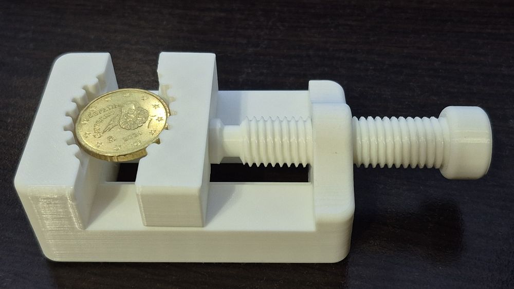 Menghina pentru curatarea monedelor