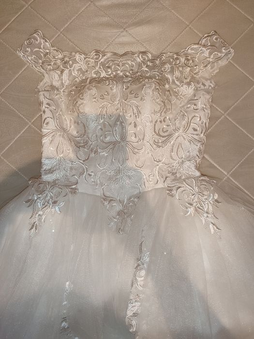 Свадебное платье