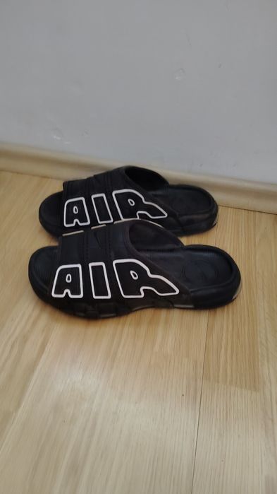 Papuci Uptempo 44
