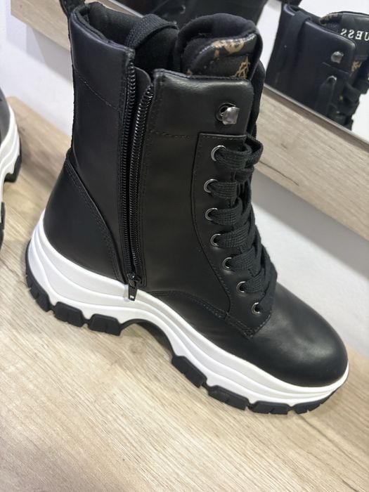 Дамски боти Guess