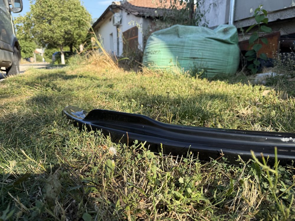 Преден лип спойлер за М3 броня