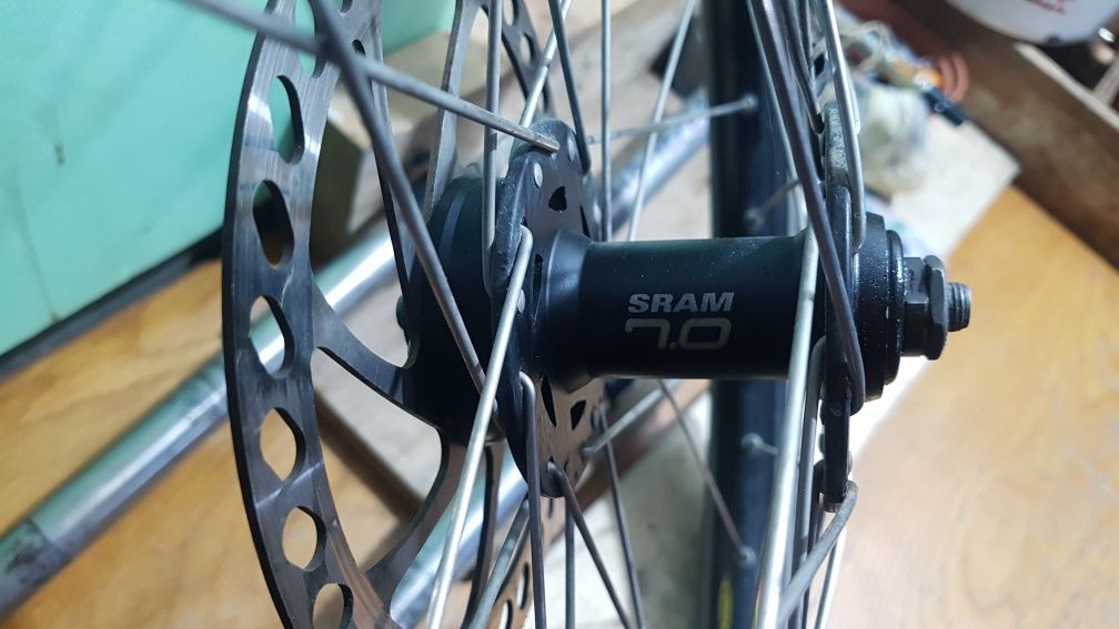 Roata Fata QR Disc 26 Complet Echipata SRAM MAVIC SCHWALBE