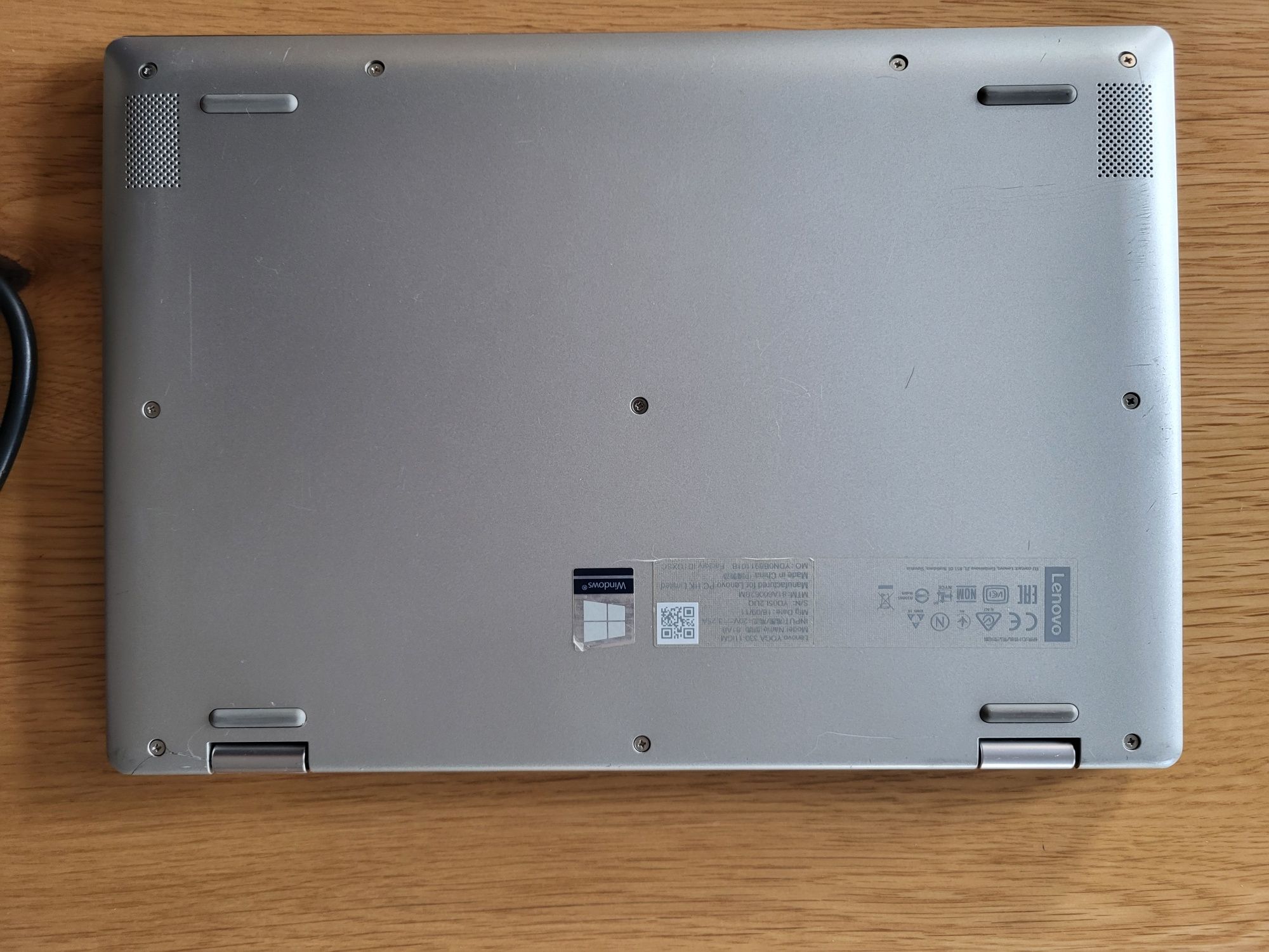 Лаптоп Lenovo Yoga 330-11IGM, Pentium N5000, 4GB, 250GB SSD