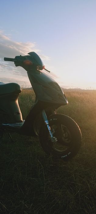 Vând scuter Piaggio NGR mc3