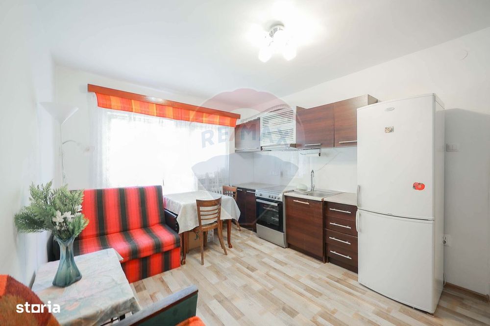 Apartament cu 2 camere de vânzare, etaj 1, în zona Rogerius