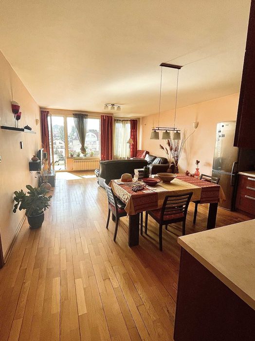 Продава се Тристаен апартамент в София, Хладилника - 127 кв.м за 3008 €/кв.м - Снимка #1