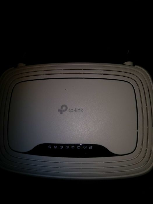 De vânzare Router wireless tp-link. Preț 35 lei.Cumpărat de 11 Luni.