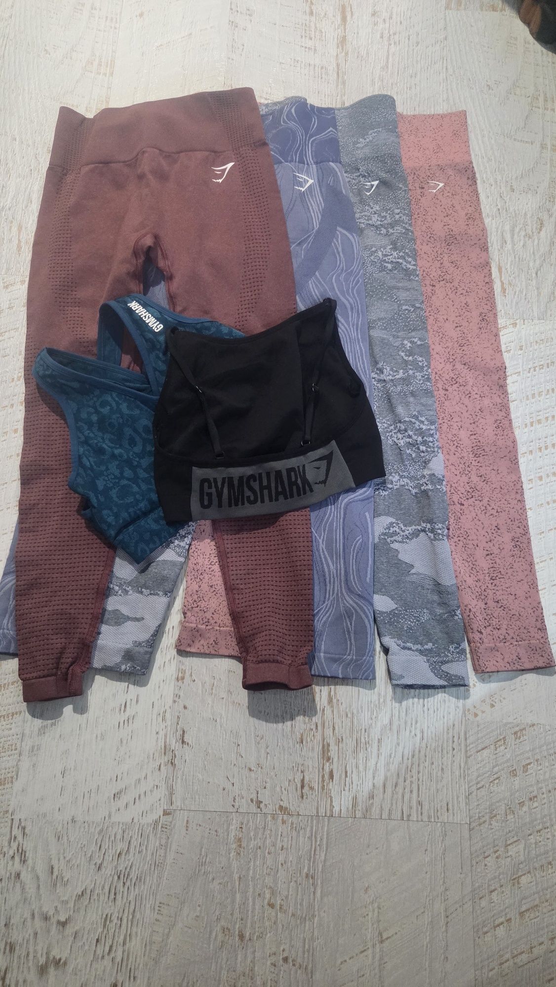 Gymshark Спортни дрехи размер S