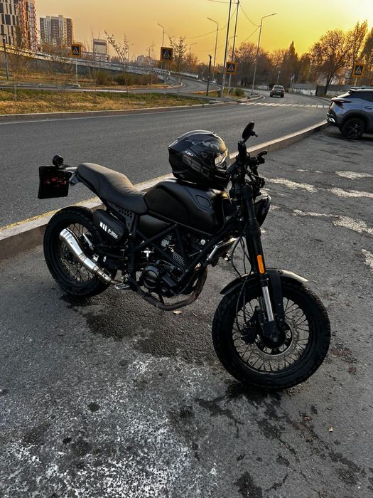 Мотоцикл minsk scr 250