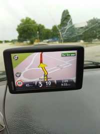 Навигация за автомобил TomTom 5" (~12.7см) карти на България и Европа