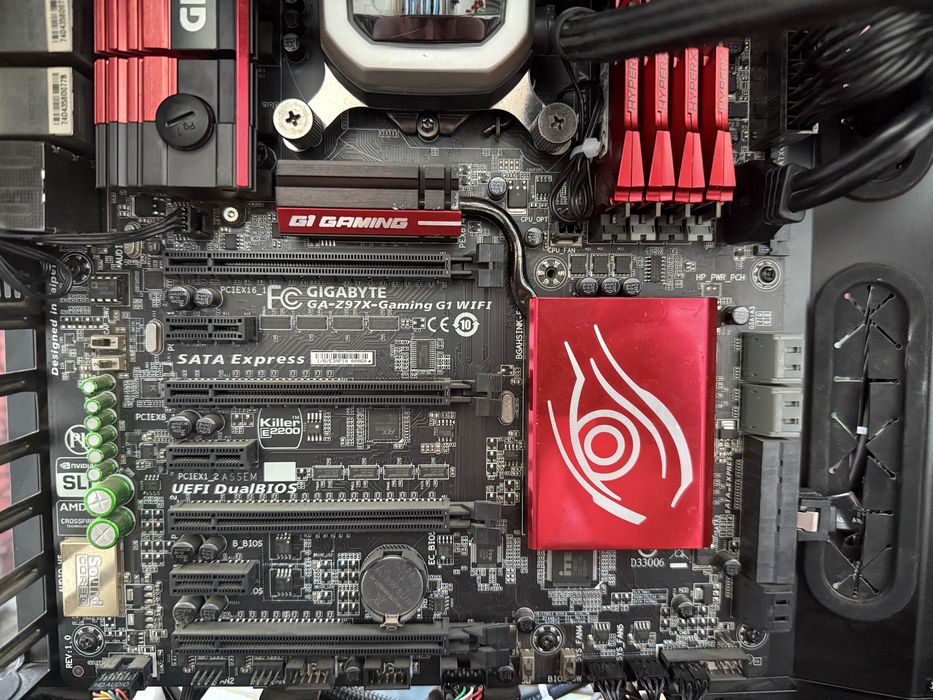 Kit Intel i7 5775c + placa de baza + 32gb ram + cooler stock.