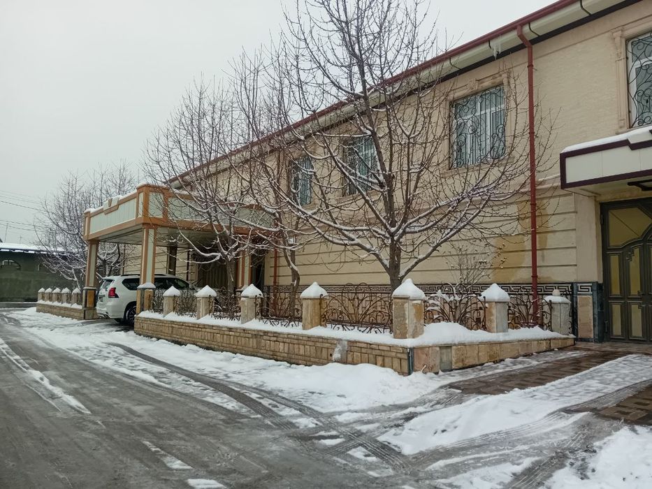 Hovli sotiladi 20 sotih Samarqand vloyati Ishtihon tumanida