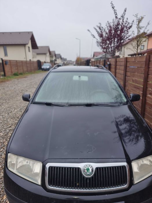 Vand Skoda Fabia an fabricație 2005 pentru dezmembrari auto Brașov