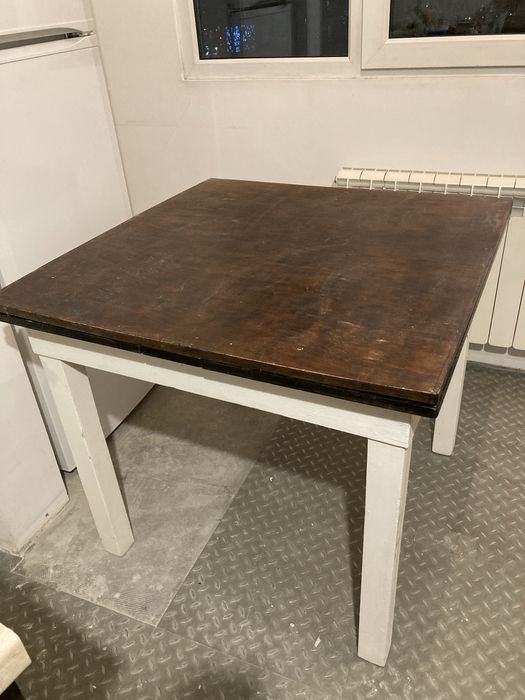 Кухненска, трапезна маса