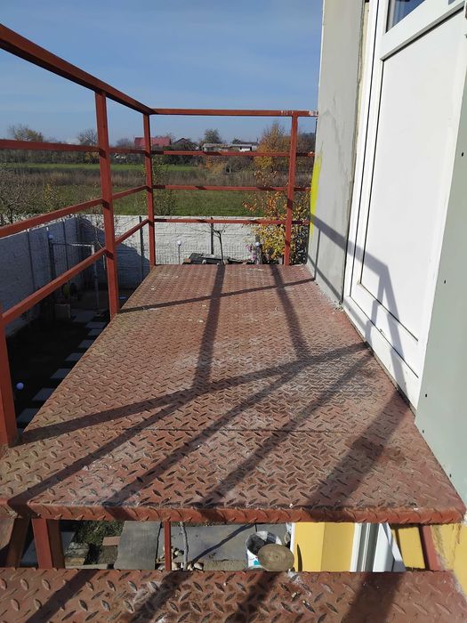 Scara metalica de exterior