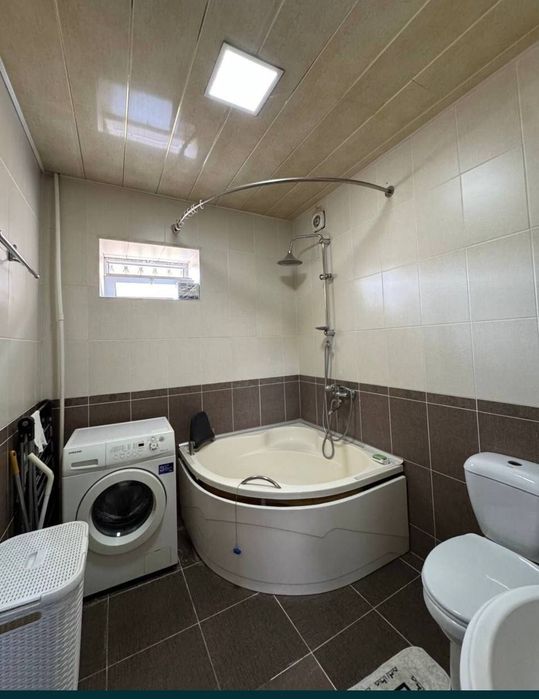 Срочно центр Якасарайский р-н продаю 3/1/4. Кирпич 125.000$