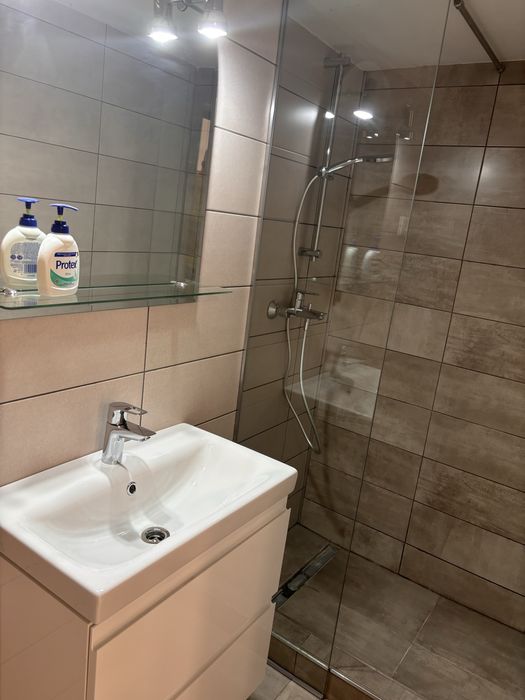 Garaj Zavoi amenajat pentru birou sau locuit