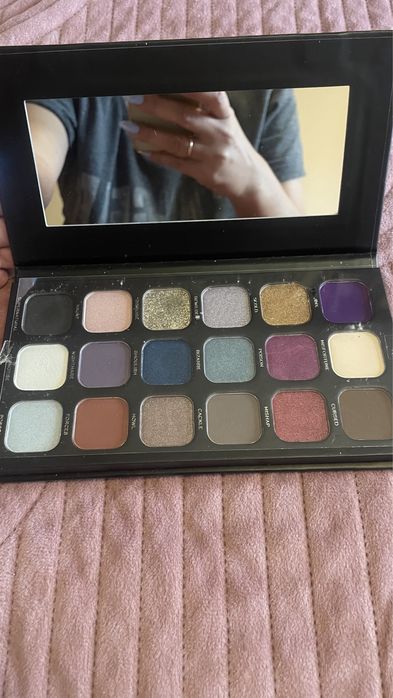 Сенки за очи - Bellapierre cosmetics, poison garden, revolution