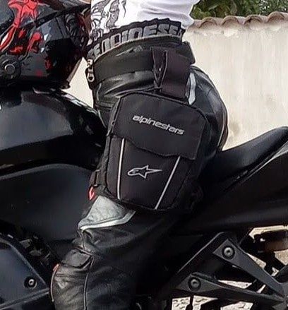 Vând borsetă leg bag alpinestar