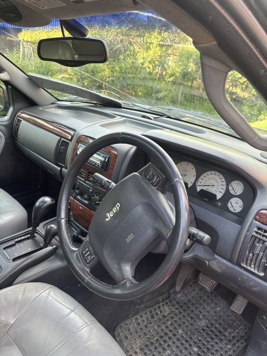 Jeep grand cheroche.